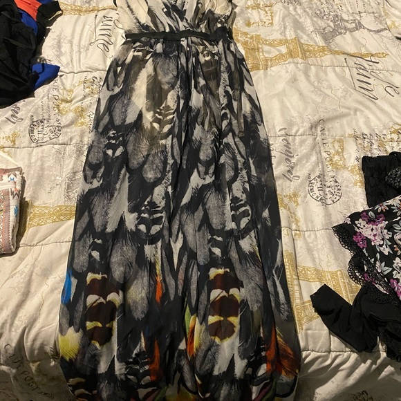 Dress - Picture 5 of 5